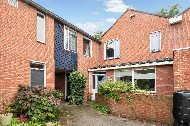 Tussenwoning te koop: Ruiterakker 137, De Landen/De Akkers Assen