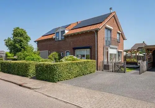 Twee-onder-één-kap te koop: Rustenburgsweg 6, Oldebroek Oldebroek