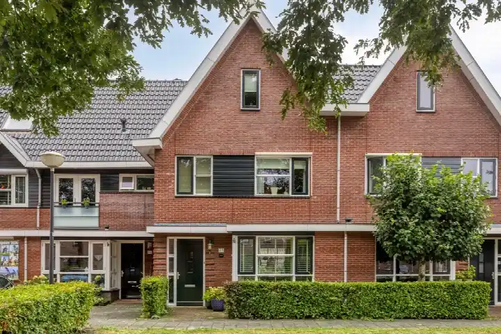 Tussenwoning te koop: Ruurd Visserstraat 34, Kern Achterveld Achterveld