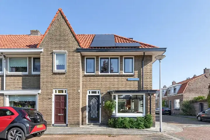 Corner house for sale: Ruysdaelstraat 32, Het Noorden Zwolle