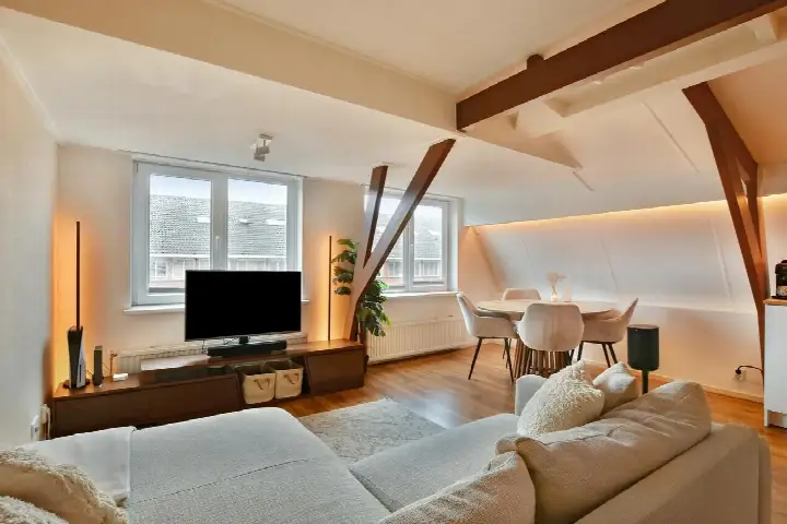Apartment for sale: 's-Gravelandseweg 32-7, Langgewenstbuurt Hilversum
