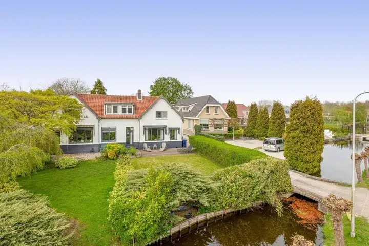 Semi-detached for sale: 's-Gravenweg 135, 's-Gravenweg/Alexanderlaan Capelle Aan Den Ijssel