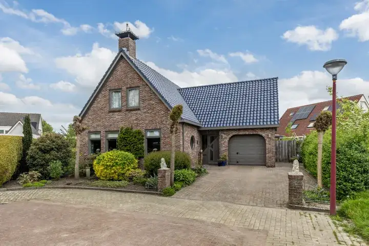 Vrijstaande woning te koop: S. van Stratenplein 7, Dokkum Kooilanden Dokkum