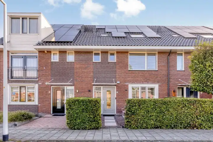 Tussenwoning te koop: Sabelpootlaan 7, Veller Barneveld
