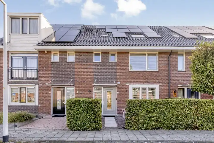 Tussenwoning te koop: Sabelpootlaan 7, Veller Barneveld