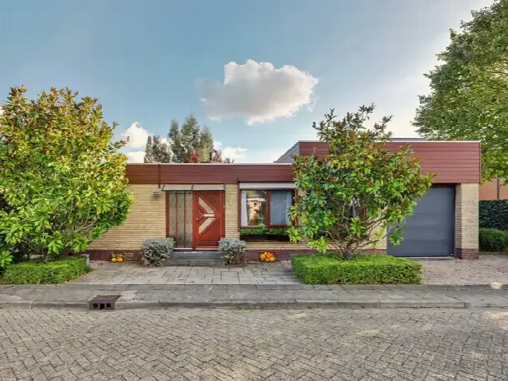 Vrijstaande woning te koop: Sagittastraat 1, Zuidhoek Rockanje