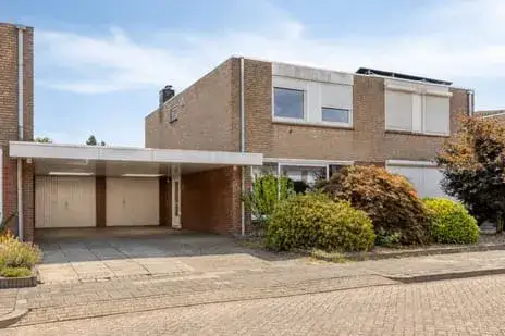 Terraced house for sale: Sanshofstraat 12, Veltum 1 Venray