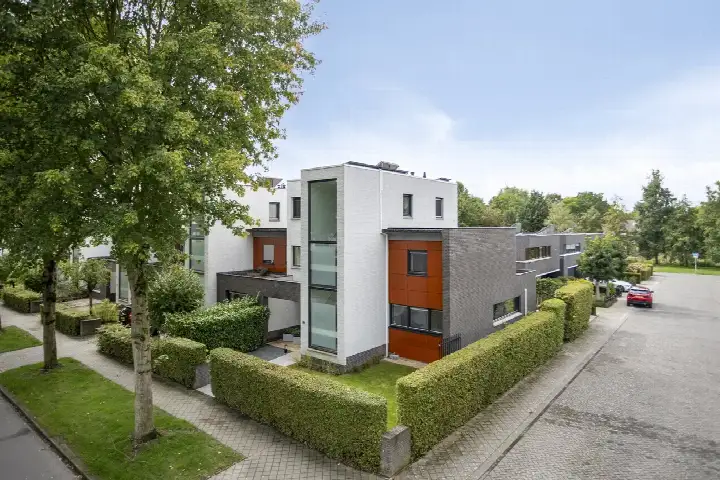 Corner house for sale: Savelsbosch 60, Vroendaal Maastricht