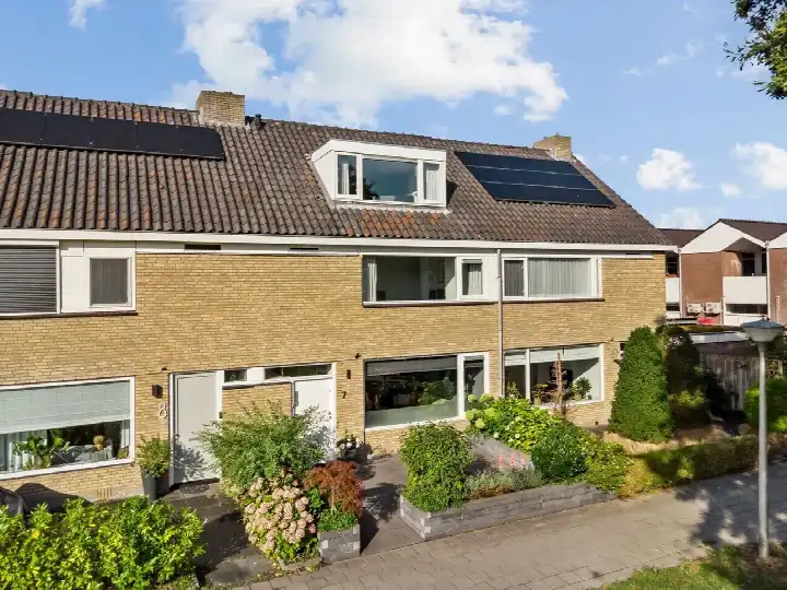 Terraced house for sale: Scarlattilaantje 7, Hornmeer Aalsmeer