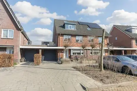 Tussenwoning te koop: Scarlattistraat 4, Baanhoek-West Sliedrecht