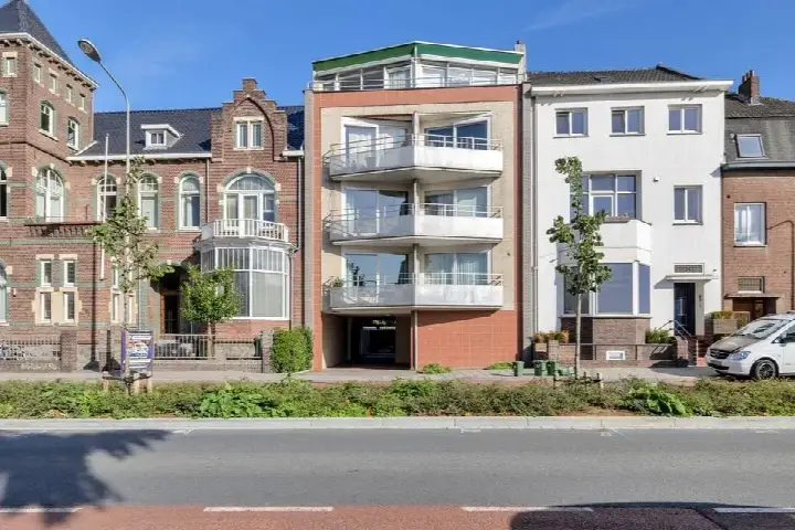 Apartment for sale: Scharnerweg 94E-01, Wittevrouwenveld Maastricht