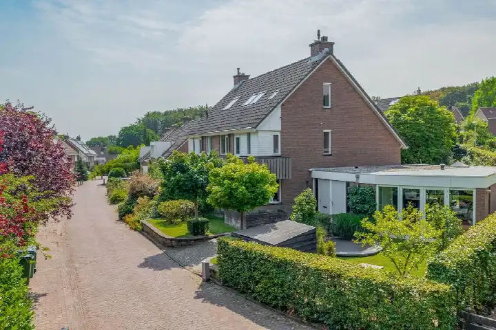 Semi-detached for sale: Schefferlaan 20, Heveadorp Heveadorp