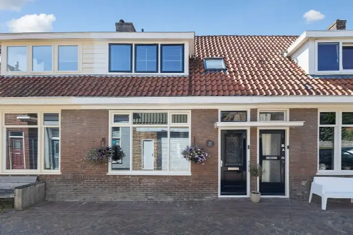 Tussenwoning te koop: Scheffersplein 20, Binnenstad Harlingen