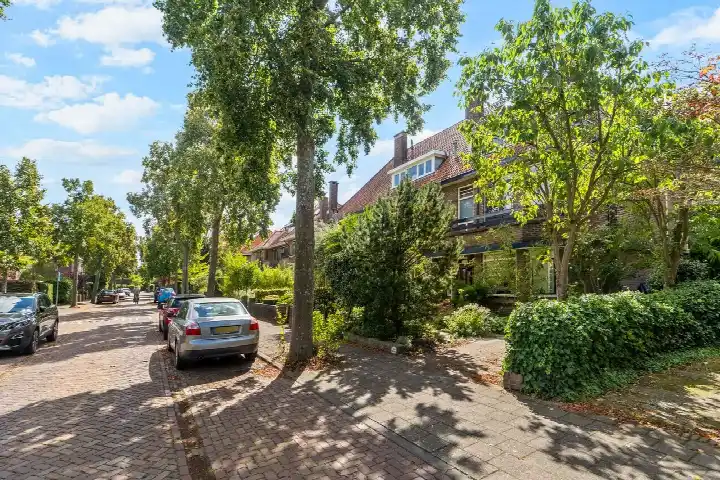 Tussenwoning te koop: Schellinglaan 19, Voorburg Oud noord Voorburg