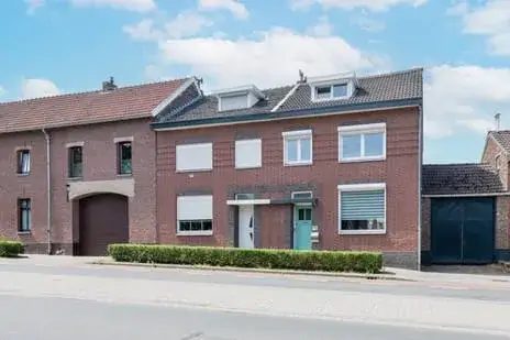 Tussenwoning te koop: Schelsberg 195, Beersdal Heerlen