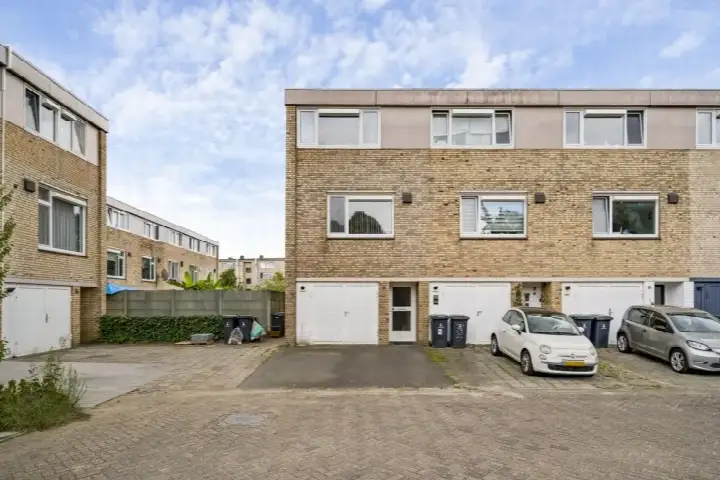 Hoekwoning te koop: Schepen hillenstraat 14, Tegelarijeveld-Broekhin Roermond