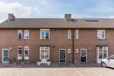 Tussenwoning te koop: Schepenhoek 223, Melle Uden