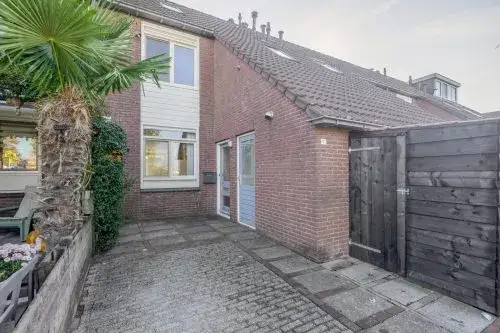 Terraced house for sale: Schermer 91, Lelystad-Haven Oost Lelystad