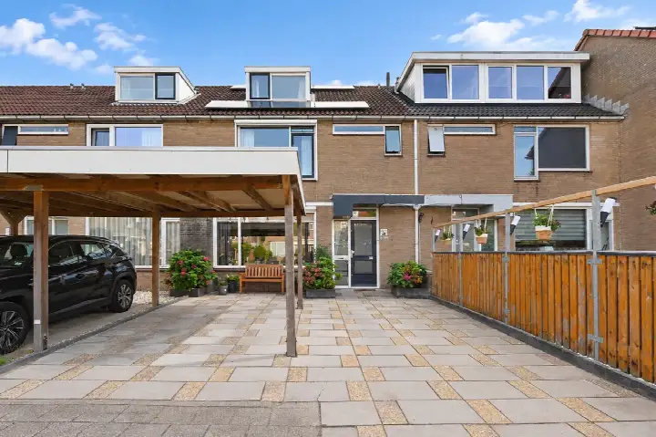 Tussenwoning te koop: Scheveningsebos 75, Bossenbuurt laag Zoetermeer