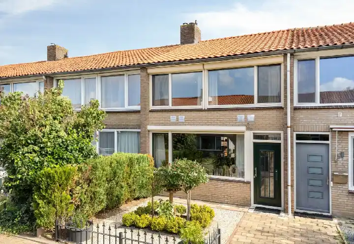 Terraced house for sale: Schievestraat 32, Het Grieth Zevenaar