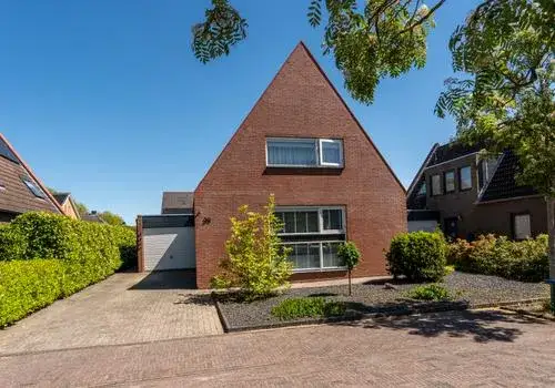Vrijstaande woning te koop: Schilderslaan 20, Buitenwoel Veendam