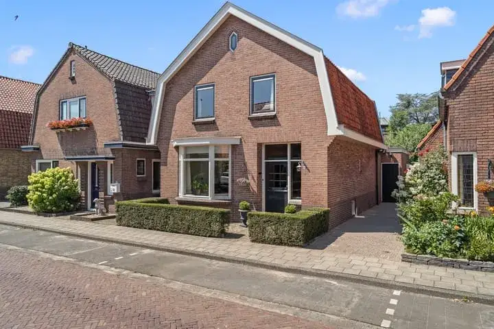 Vrijstaande woning te koop: Schimmelpenninckstraat 14, Bruins Slotlaan/Campenbuurt Nijkerk