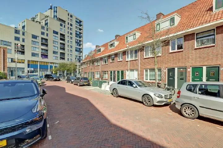 Apartment for sale: Schimmelweg 26, Laakkwartier-West 'S-Gravenhage