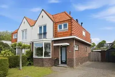 Twee-onder-één-kap te koop: Schipholweg 435, Badhoevedorp Zuid Badhoevedorp