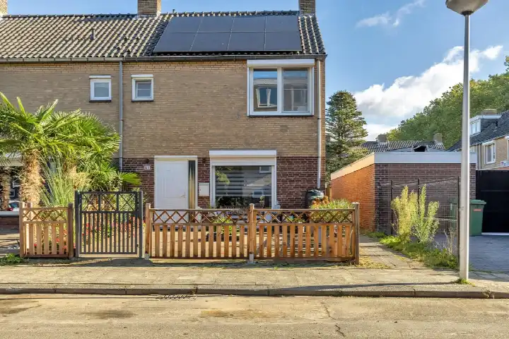 Corner house for sale: Schippersdreef 21, Belfort Maastricht