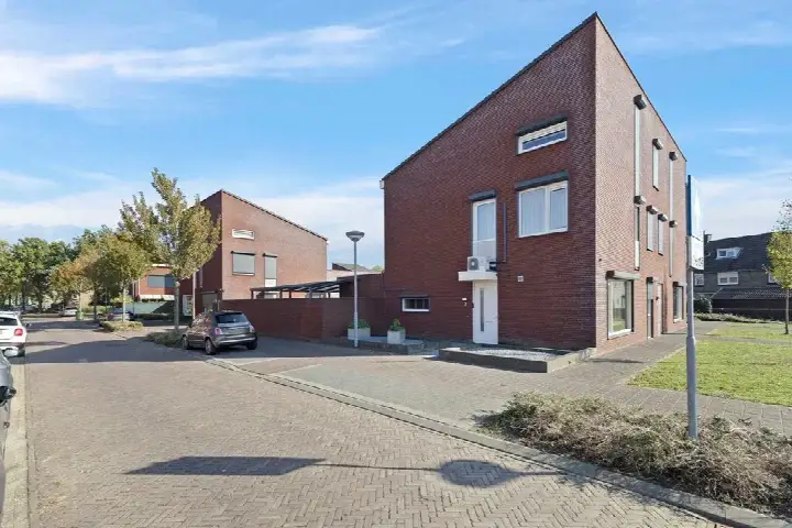 Hoekwoning te koop: Schippersstraat 2, 't Zand Venlo
