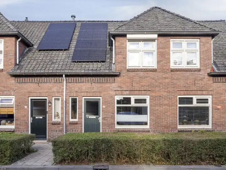 Tussenwoning te koop: Scholtenenk 17, Winterswijk-Noordoost Winterswijk