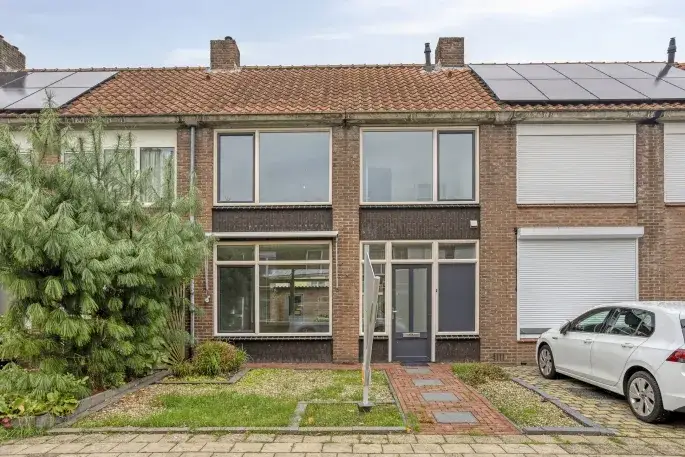 Terraced house for sale: Scholtinkstraat 220, Losser-Oost Losser
