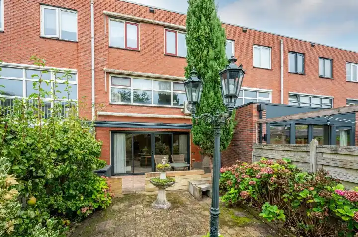Tussenwoning te koop: Schonenvaart 10, Oostvaardersbuurt Noord Almere