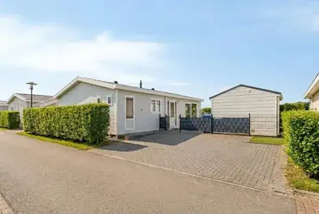 Vrijstaande woning te koop: Schoneveld 1B002, Verspreide huizen Breskens Breskens