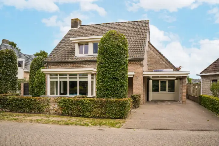 Vrijstaande woning te koop: Schoolhuisweg 49, Eerde Veghel
