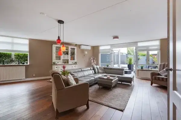 Corner house for sale: Schoolstraat 12, Dorp-Oost Zoetermeer