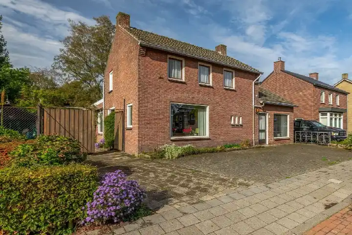 Vrijstaande woning te koop: Schoolstraat 19, Eersel-kom en Lindeakkers Eersel