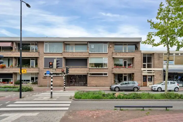 Appartement te koop: Schoolstraat 224, Bloemenwijk Voorschoten