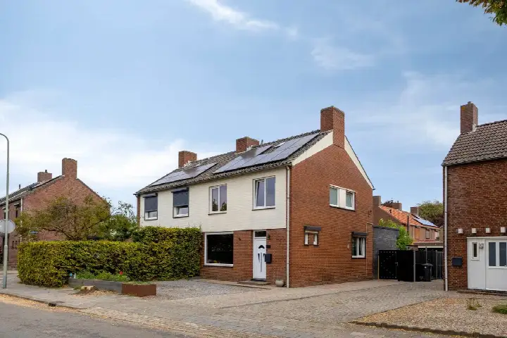 Semi-detached for sale: Schoolstraat 26, Herten Herten