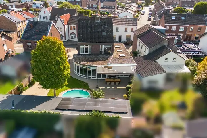 Corner house for sale: Schoolstraat 33, Borgharen Maastricht