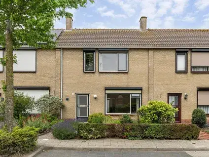 Tussenwoning te koop: Schoolstraat 4, Stavenisse Stavenisse