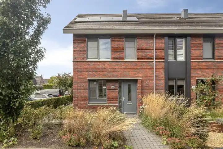 Corner house for sale: Schoolstraat 44, Ederveen dorp Ederveen