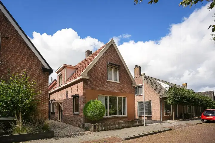 Twee-onder-één-kap te koop: Schoolstraat 5, Rossum Rossum (Ge)