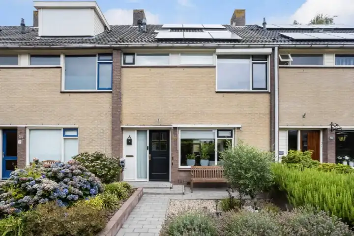 Terraced house for sale: Schopenhauerstraat 89, Sprenkelaar Apeldoorn