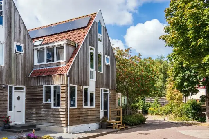 Tussenwoning te koop: Schoudieck 47, Den Burg Den Burg