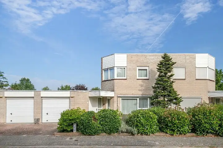 Terraced house for sale: Schout Curtiuslaan 22, Nuenen-Oost Nuenen