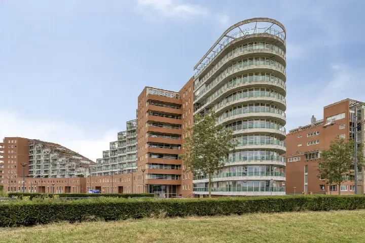 Appartement te koop: Schout van Hanswijkplein 172, Maasoever 'S-Hertogenbosch