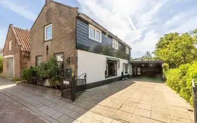 Detached house for sale: Schouteneinde 26, Puttershoek Woonkern Puttershoek