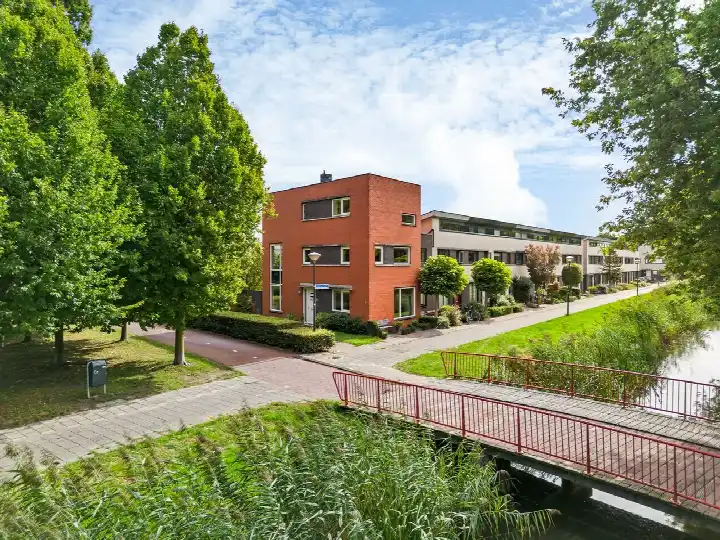 Corner house for sale: Schrijverspad 60, Snel en Polanen Woerden