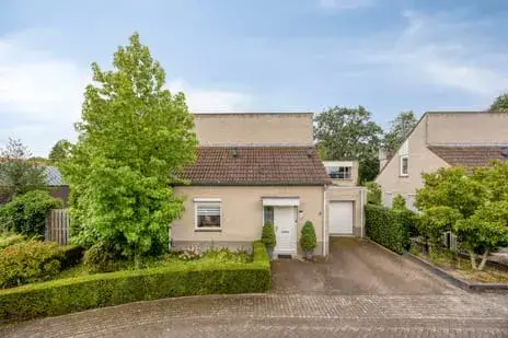 Detached house for sale: Schubertlaan 1, Zwanenbeemd Helmond